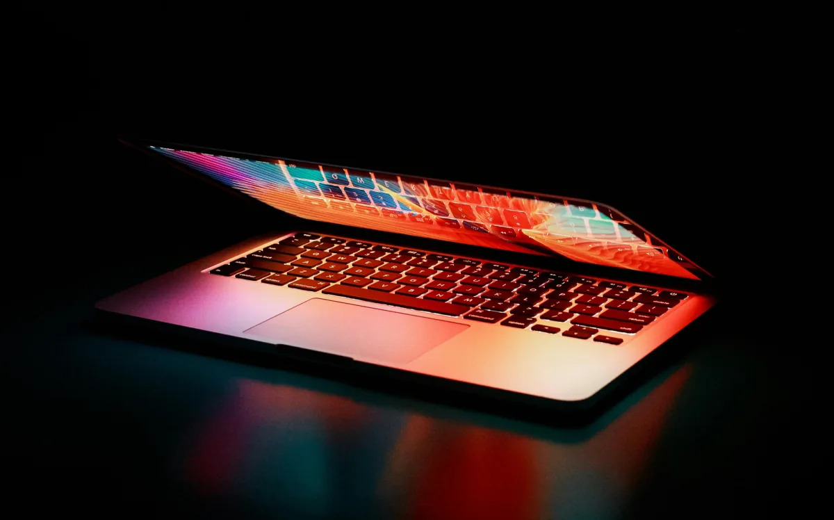 Najczęstsze awarie laptopów — objawy i kiedy oddać do serwisu
